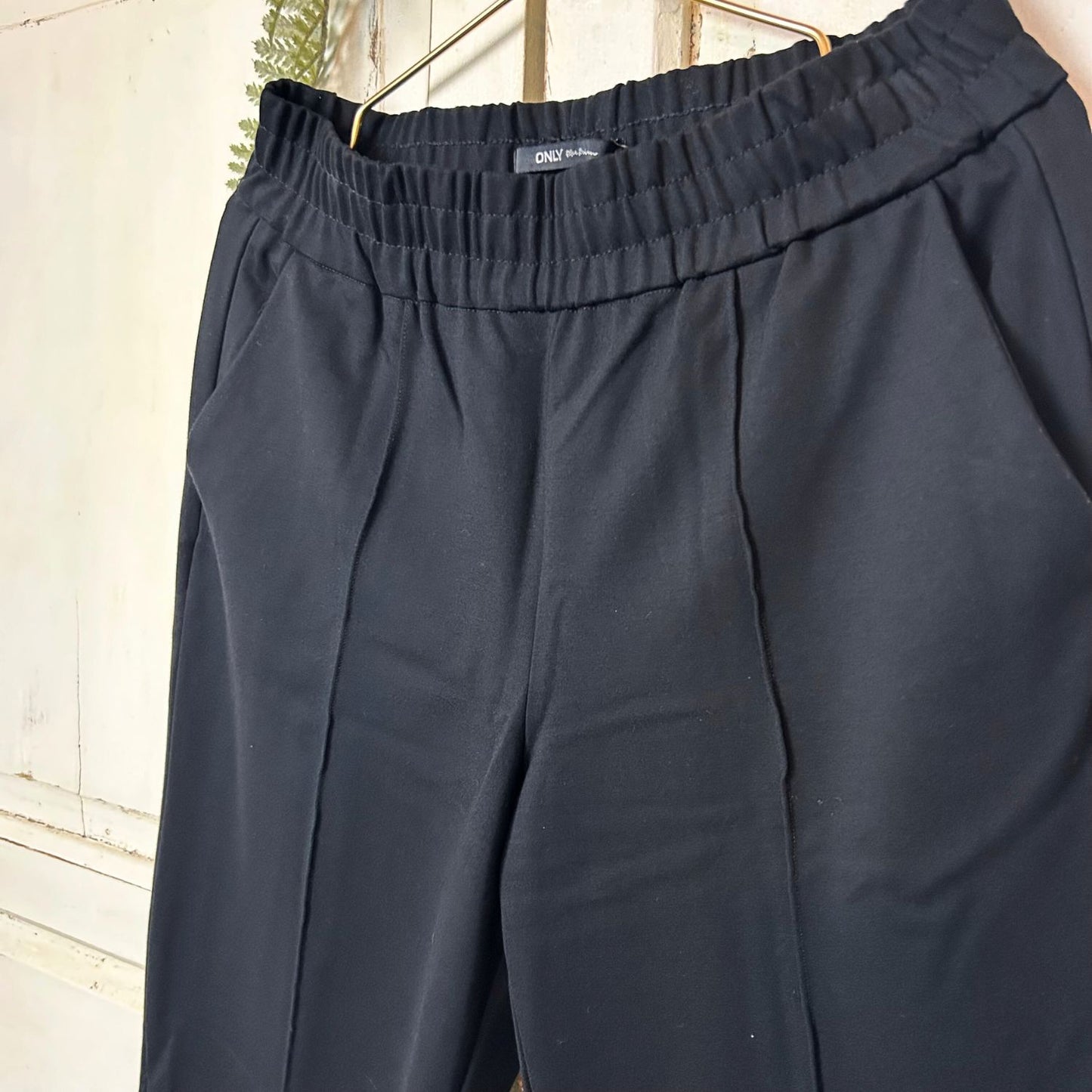 Broek, Maat M
