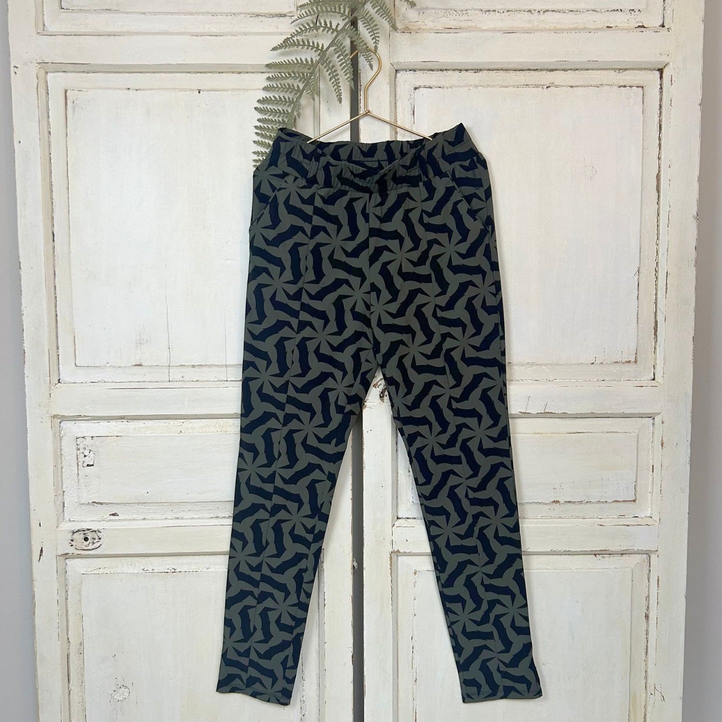 Broek, Maat M