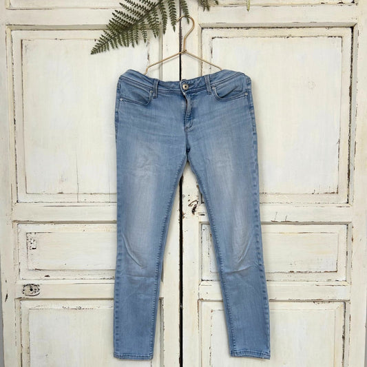 Jeans, Maat 28