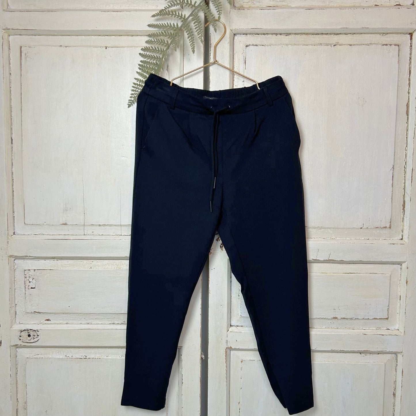 Pantalon, Maat M