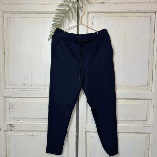 Pantalon, Maat M