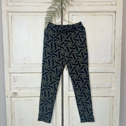 Broek, Maat M