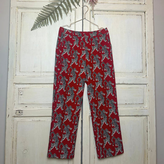 Pantalon, Maat 44